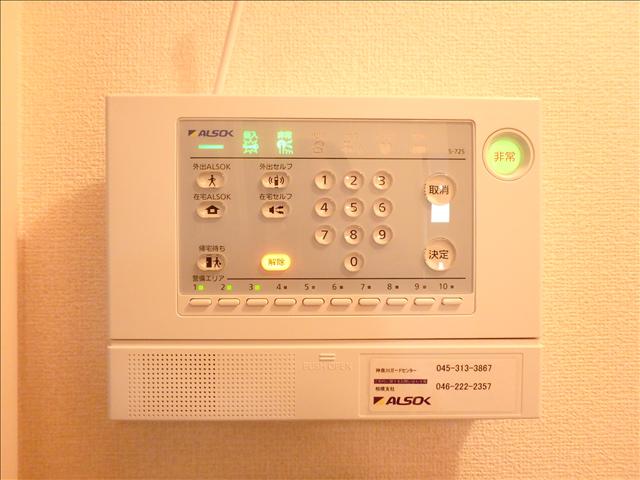 ����20