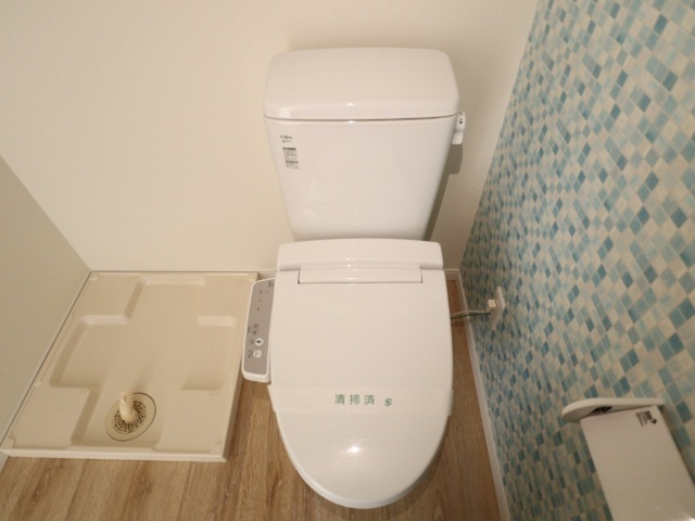 ����4