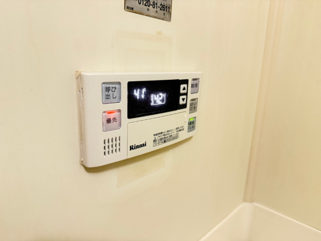 ����26