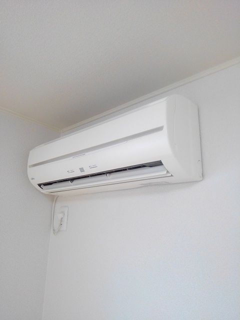 ����10