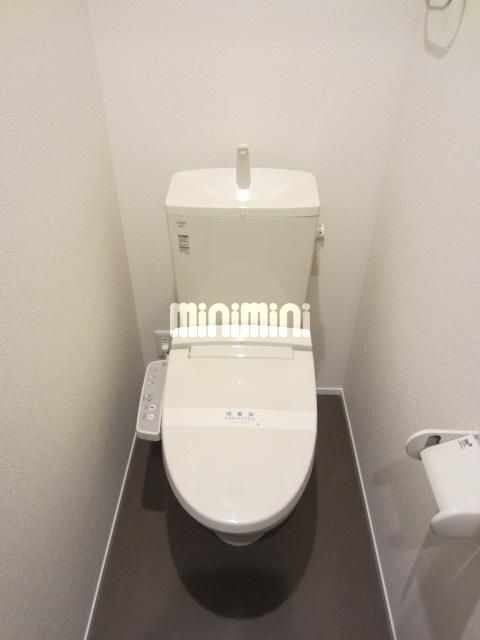 ����4