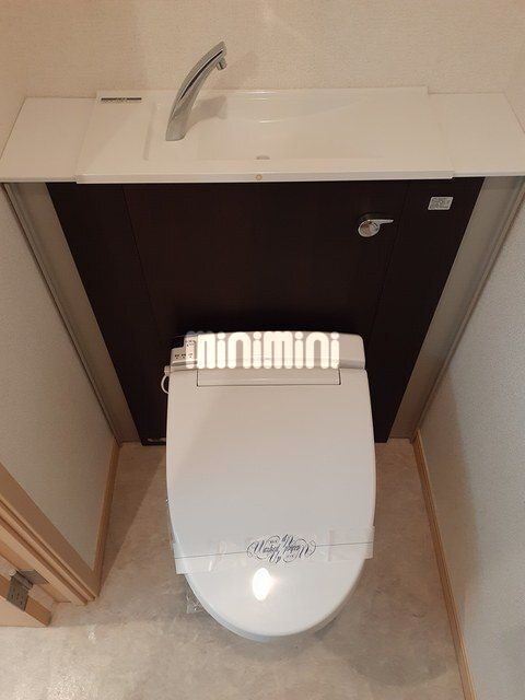 ����5