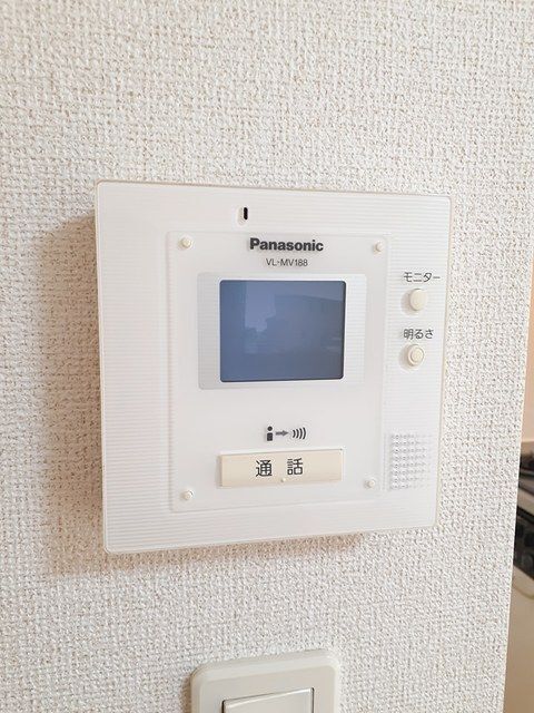 ����11