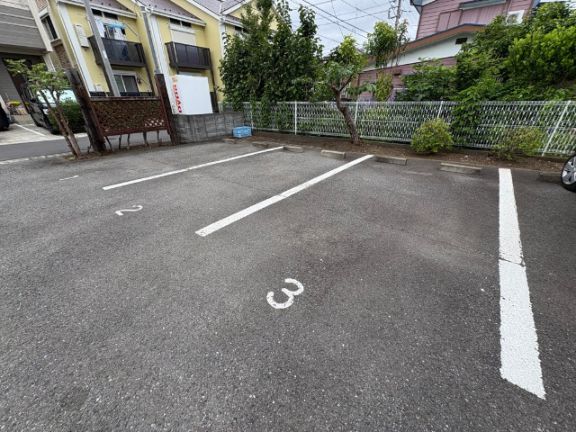 ����21