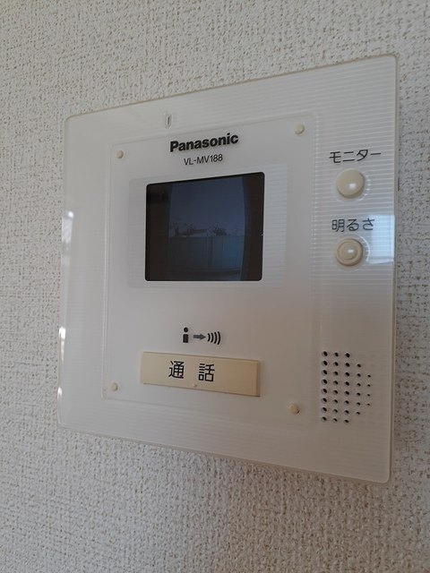 ����11