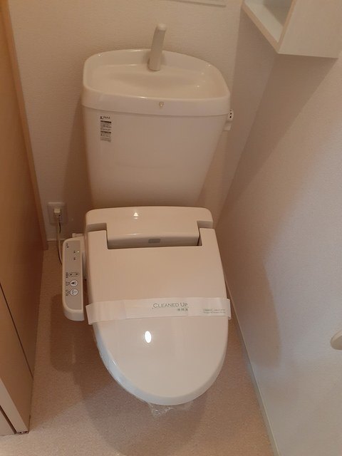 ����8