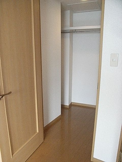 ����6
