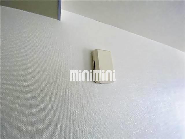 ����11