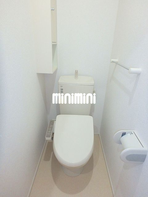 ����4