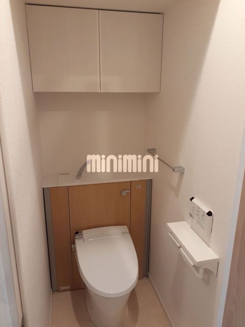 ����4