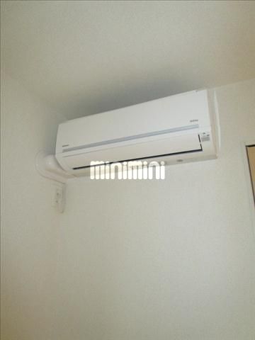 ����10