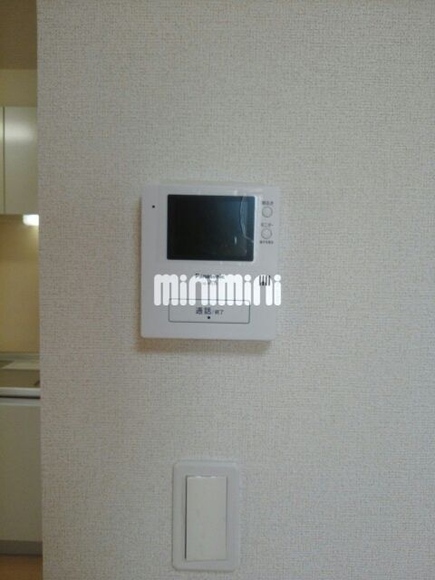 ����9