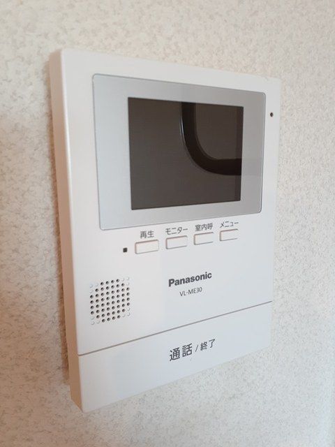 ����9