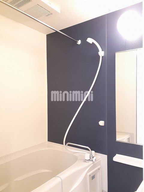 ����3