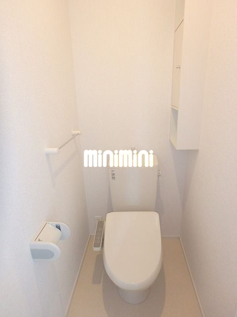 ����4