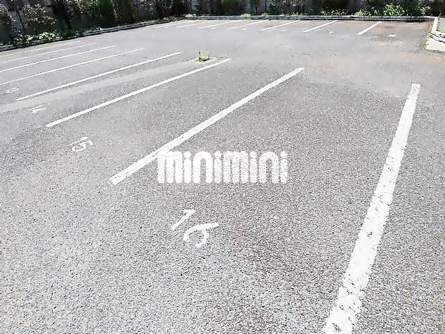 ����9