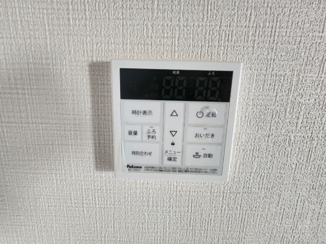 ����20