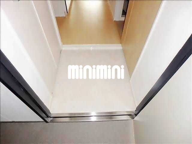 ����8