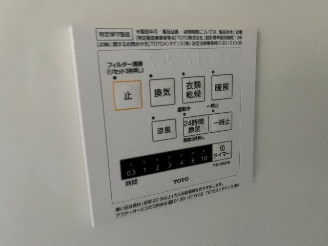 ����16