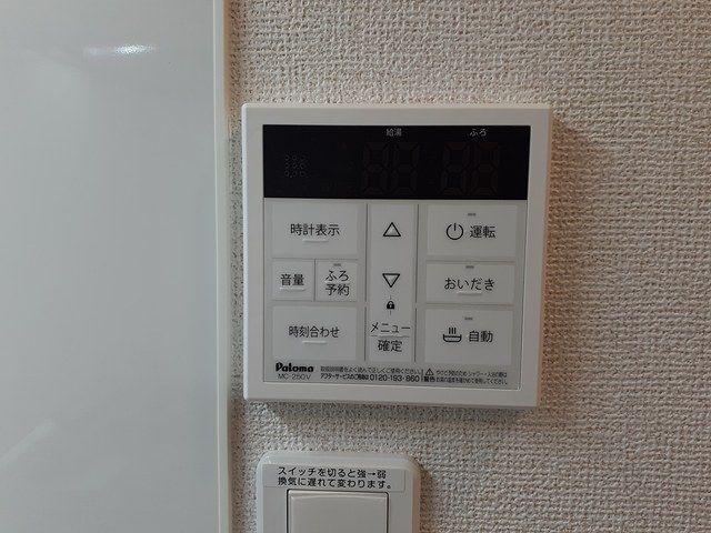 ����11