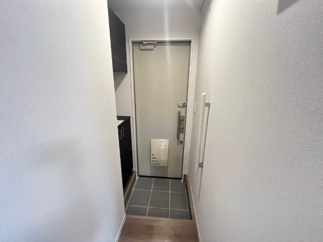 ����9