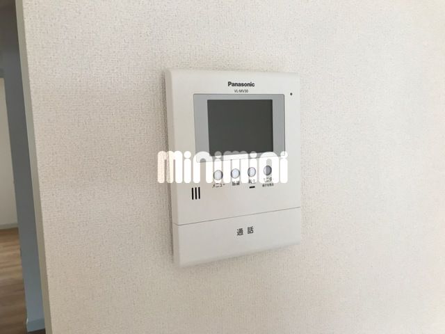 ����11