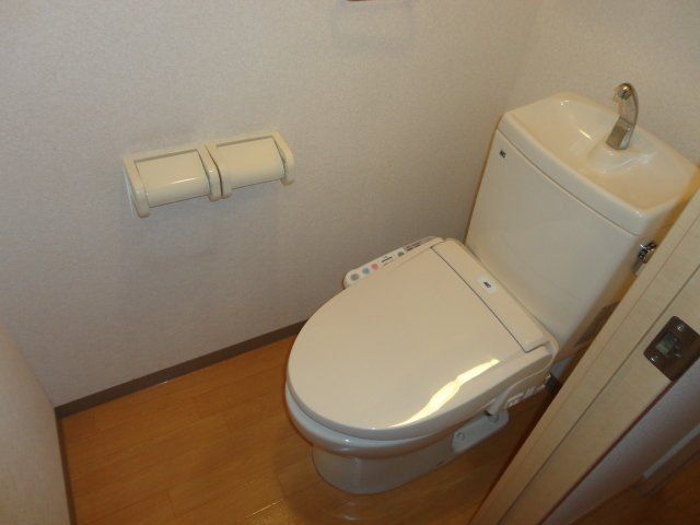 ����5