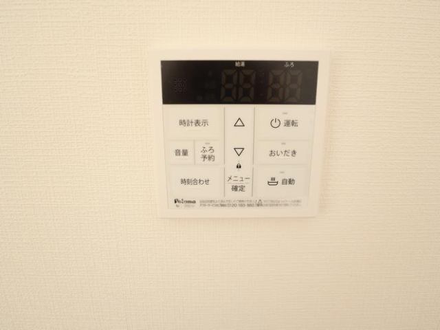 ����20
