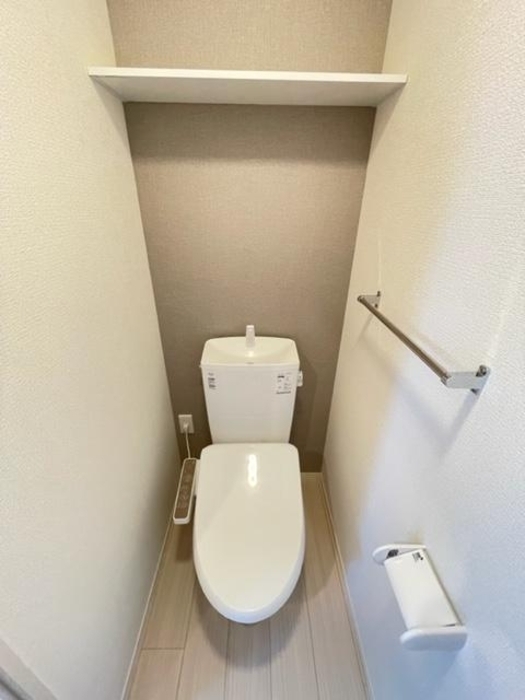 ����4
