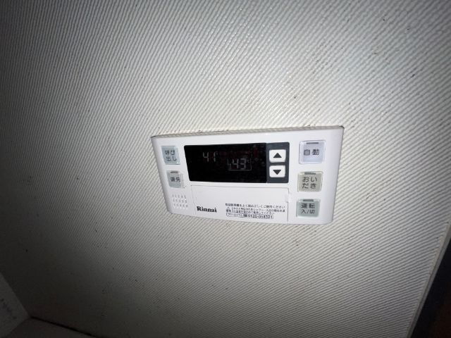 ����18