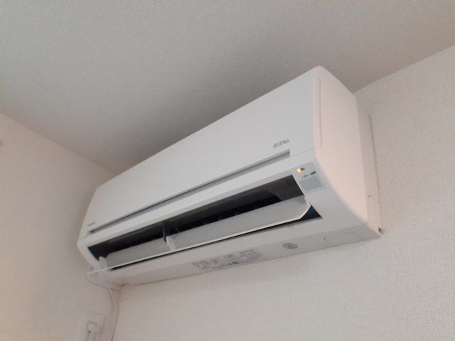 ����9