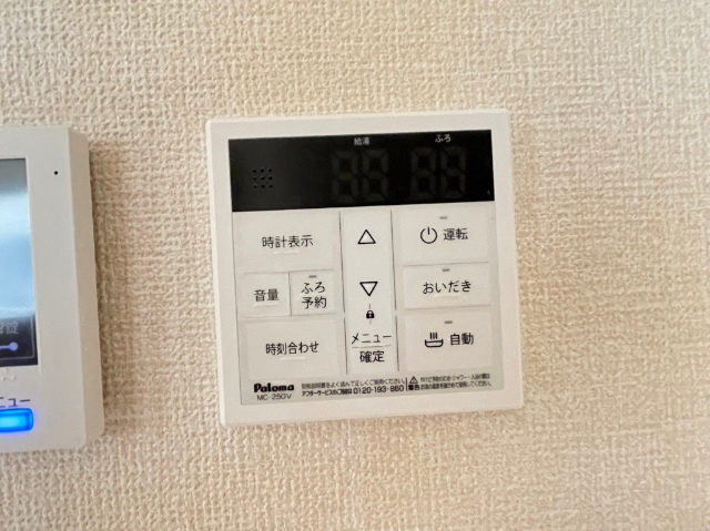����11