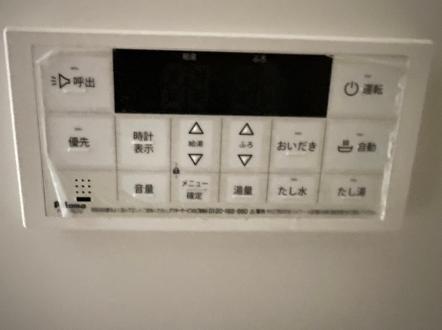 ����17