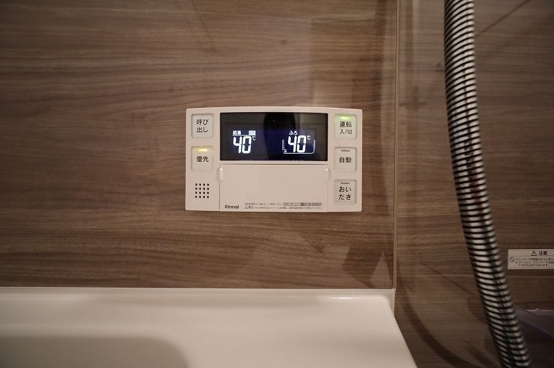 ����10