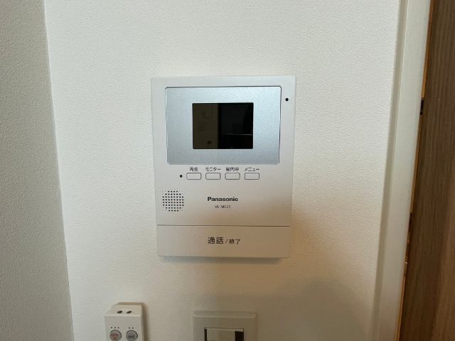 ����11