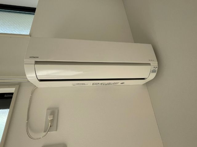 ����12