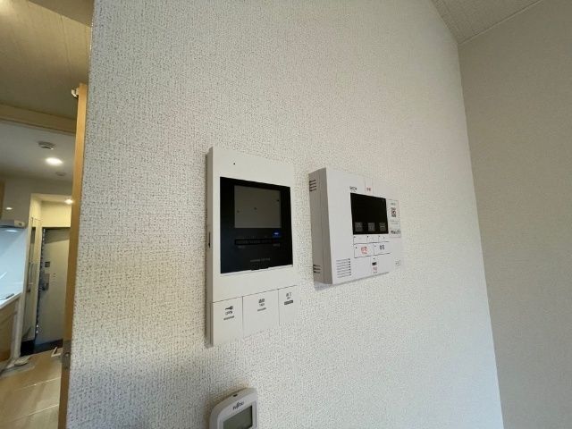 ����10