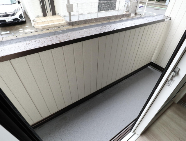 ����9