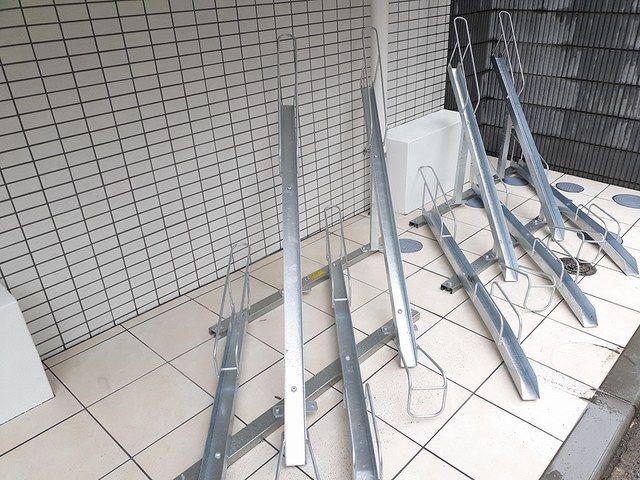 ����11