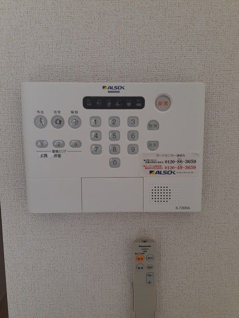 ����11