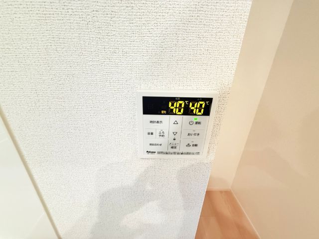 ����13