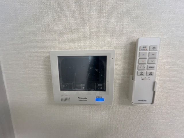 ����9
