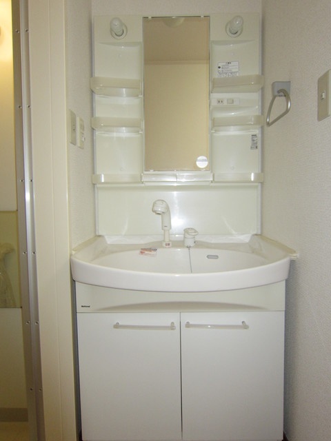 ����6