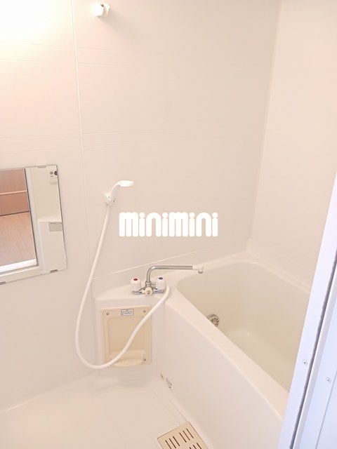����3