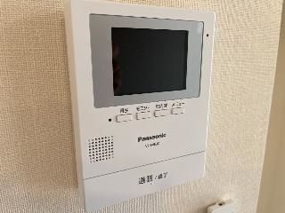 ����8