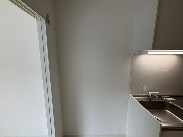 ����20