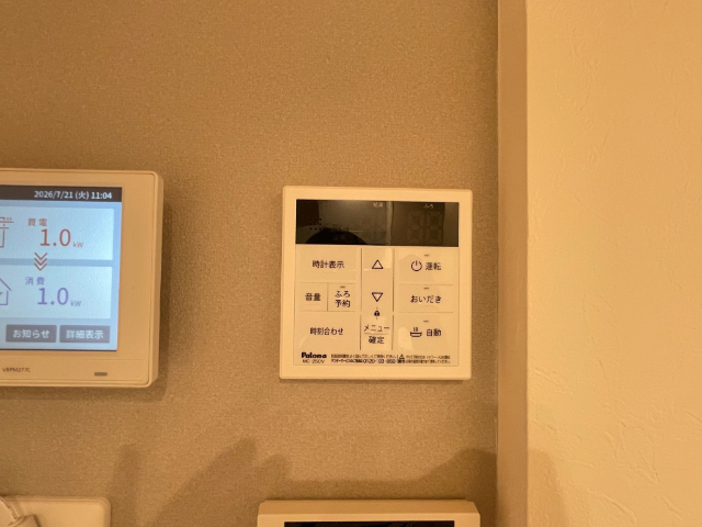 ����18