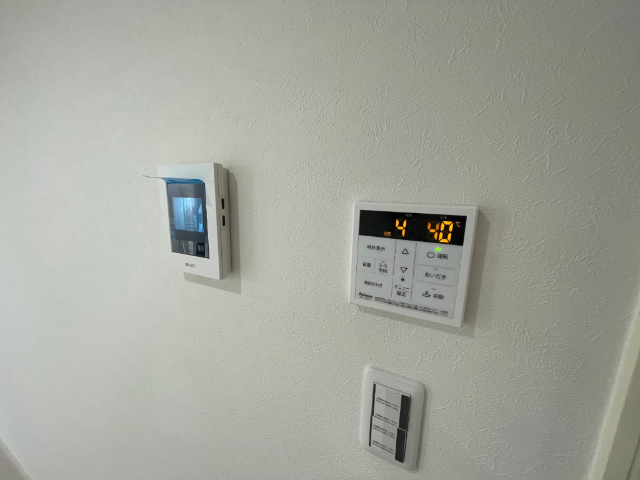 ����11
