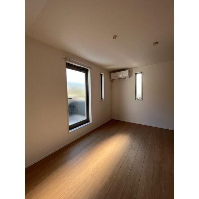����7