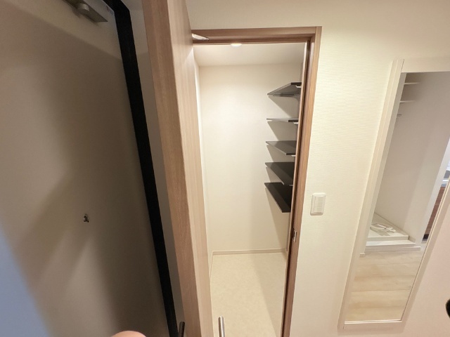 ����9
